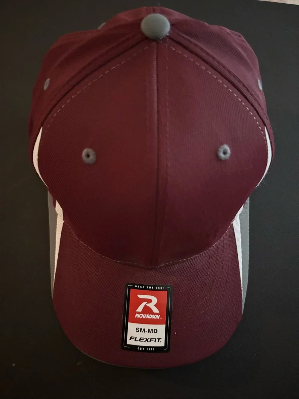 Richardson Flexfit Baseball Cap Burgundy/Gray SM-MD Stretch Fit Athletic Hat NWT